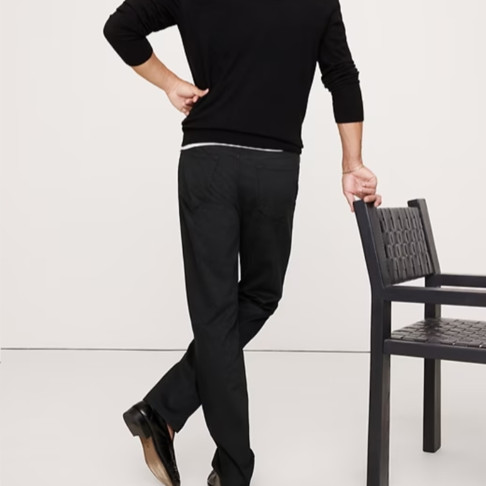 Banana Republic Straight Fit Traveler Men's Dark Jeans NWT! - Picture 2 of 4